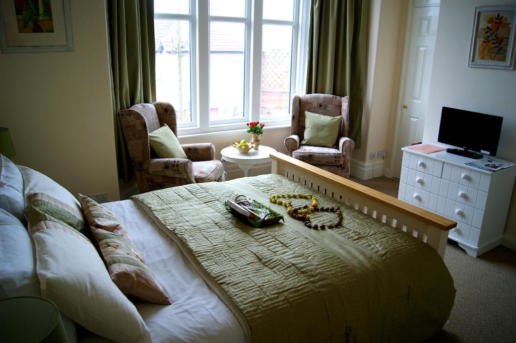 הנסטנטון Sunset Guest House חדר תמונה A bedroom at the care home