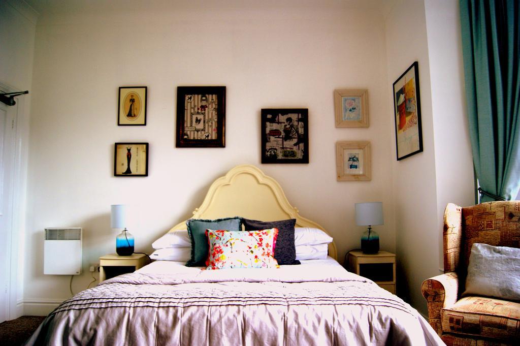 הנסטנטון Sunset Guest House מראה חיצוני תמונה A bedroom